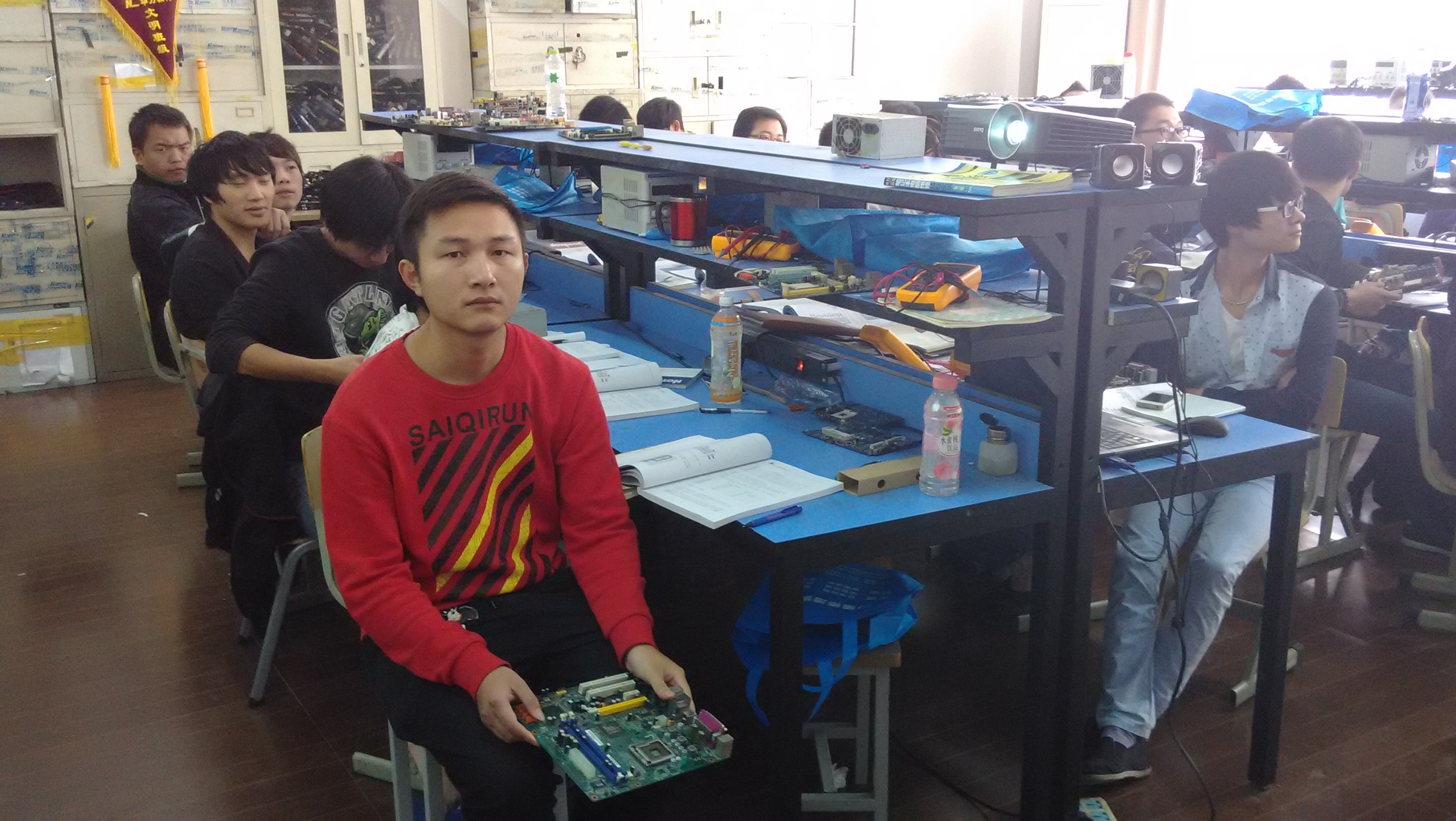 選華力學校，掌握專業維修技能 手機、家電、電腦全覆蓋